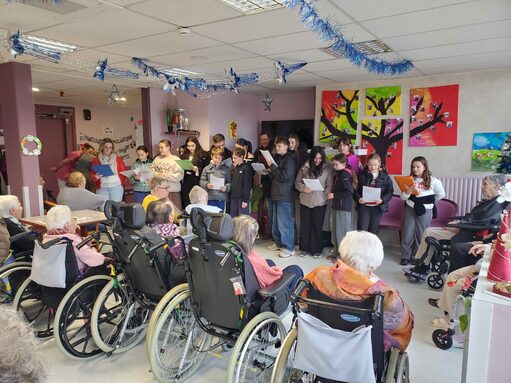 Ehpad chants Noël 19-12-2025.jpg